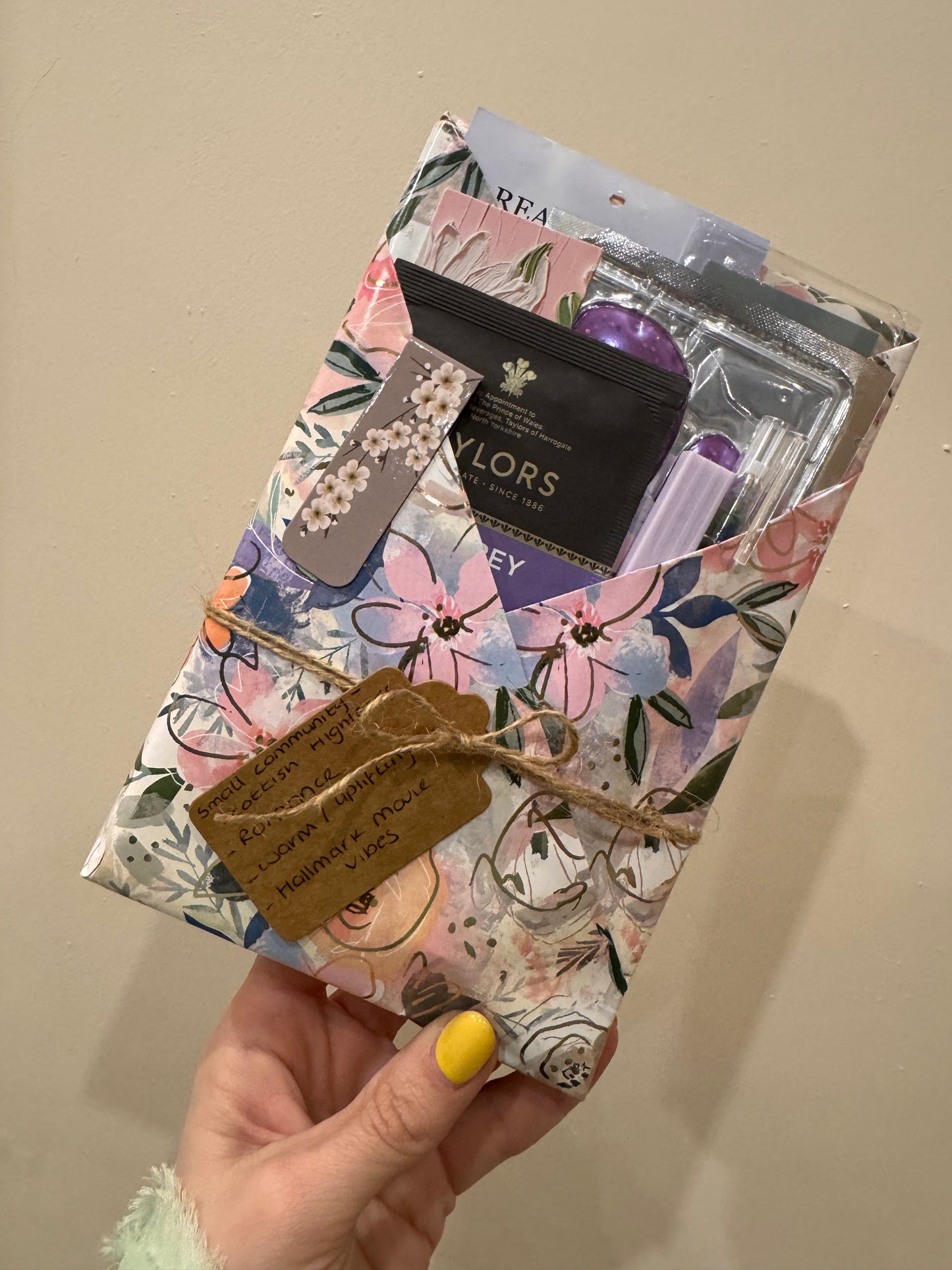 Blind date with a book (romance/mild spice/feel good)